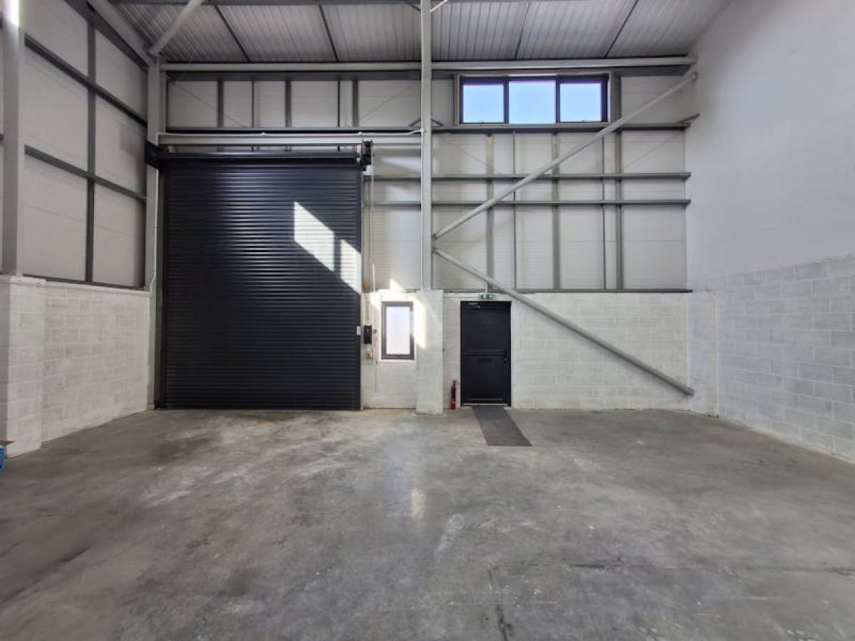 Industrial Unit in Poole - photo 2