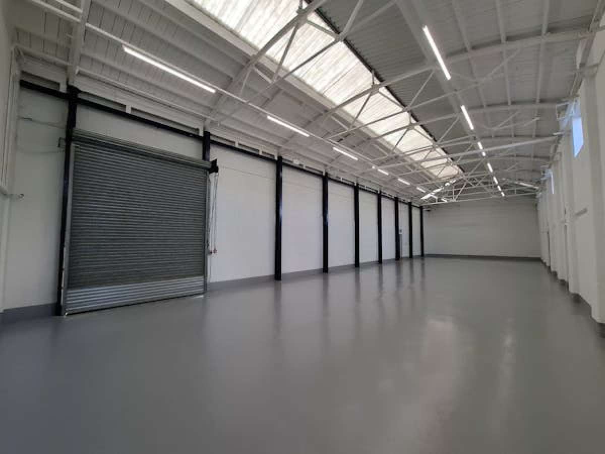 Industrial Unit in Worcester - photo 2