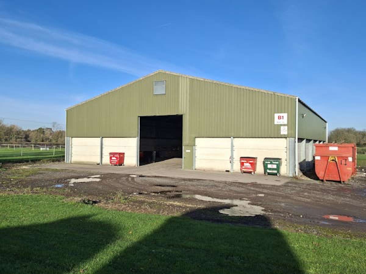 Industrial Unit in Newark - photo 3