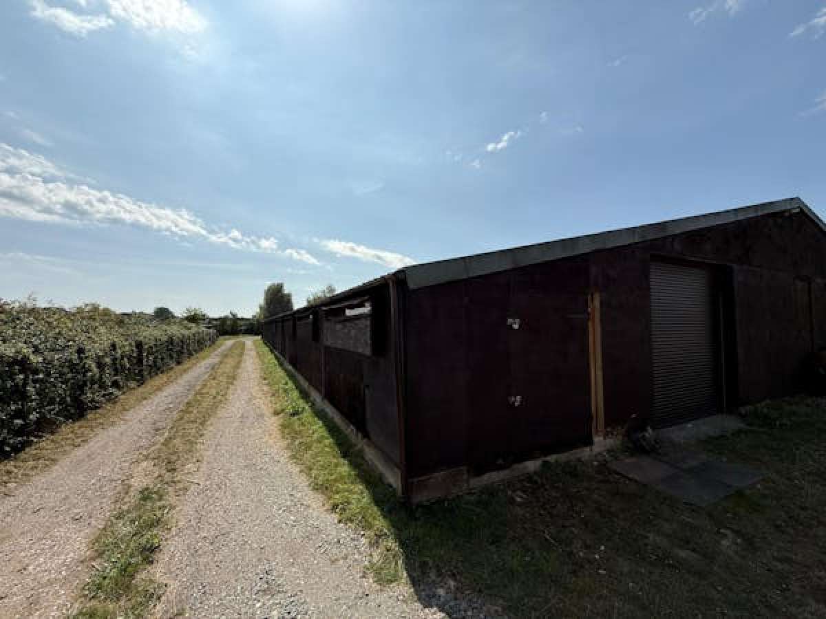 Industrial Unit in Milton Keynes - photo 4