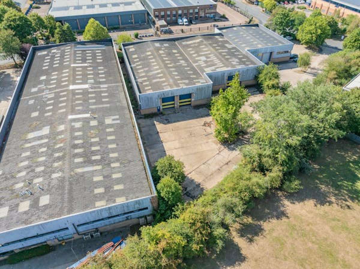 Industrial Unit in Tewkesbury - photo 3