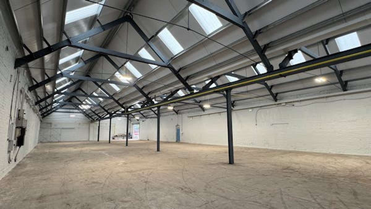 Industrial Unit in Stourport-On-Severn - photo 3