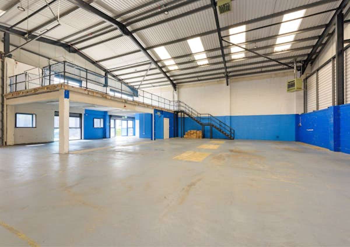 Industrial Unit in Brierley Hill - photo 3