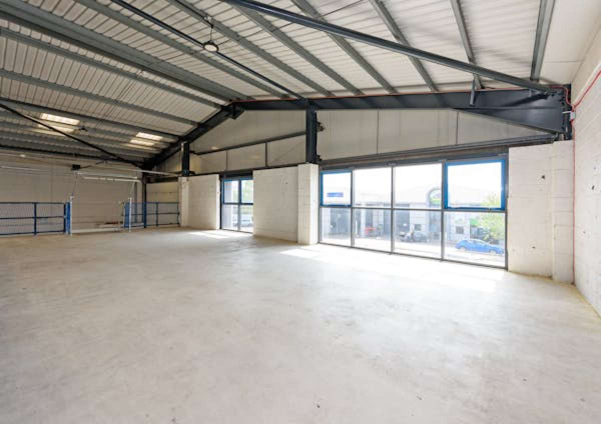 Industrial Unit in Brierley Hill - photo 4