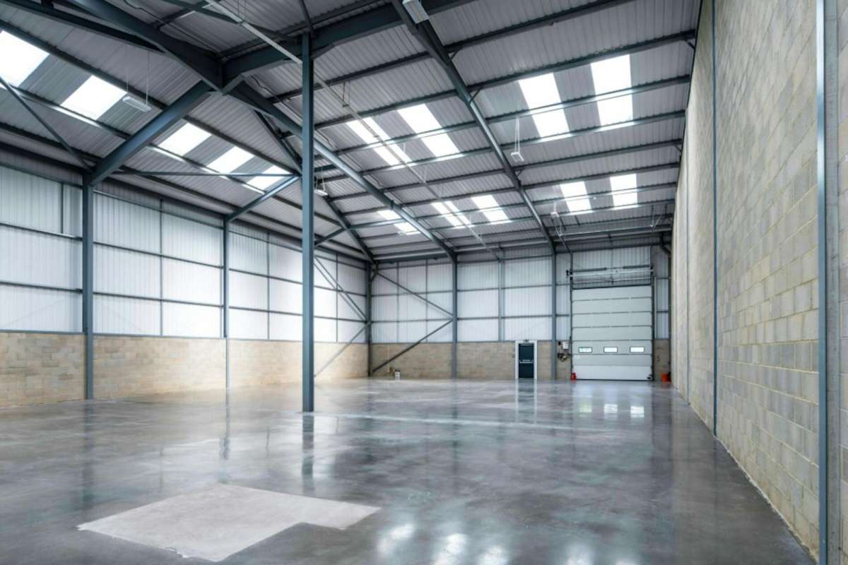 Industrial Unit in Erith - photo 4