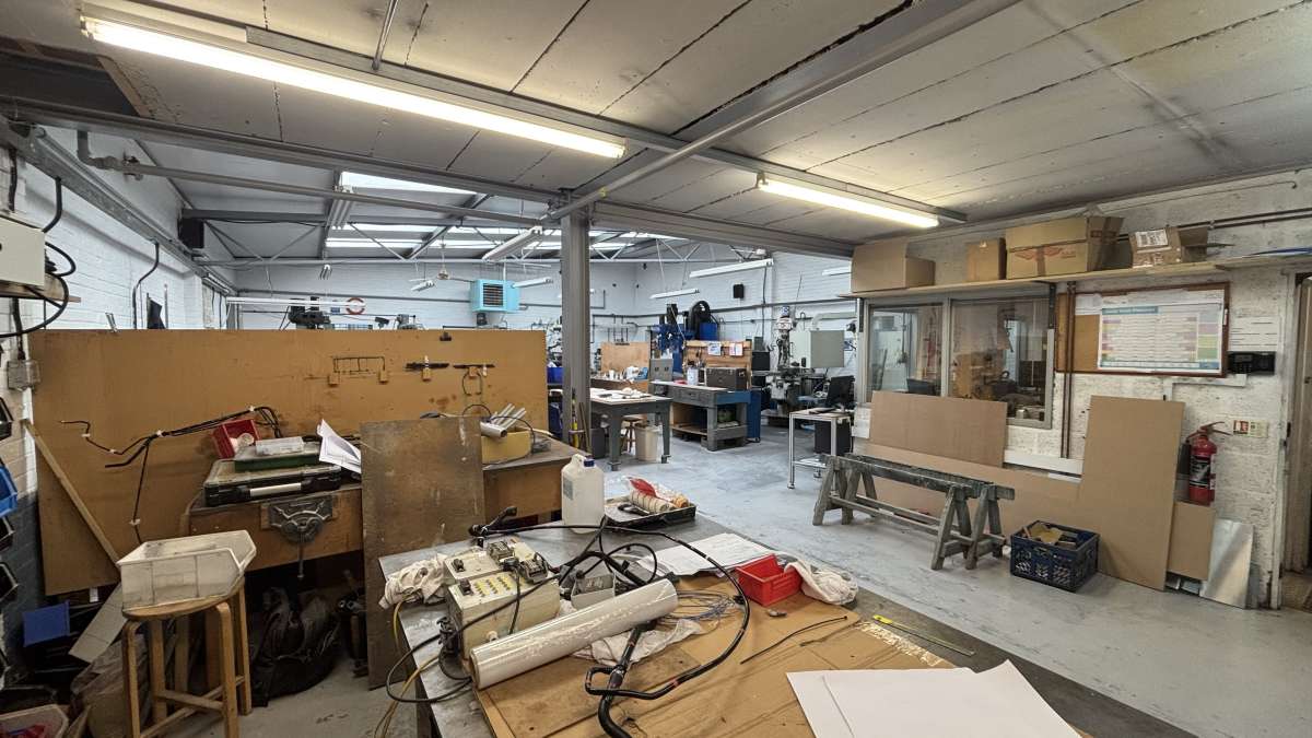 Industrial Unit in Warwick - photo 3