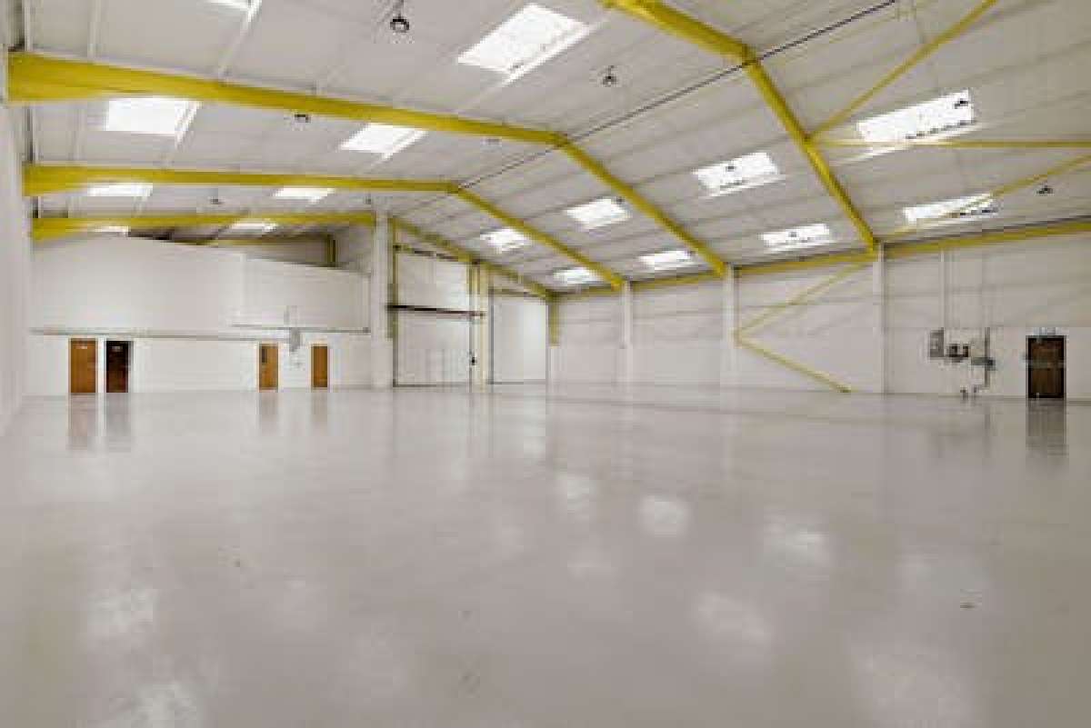 Industrial Unit in Bognor Regis - photo 3