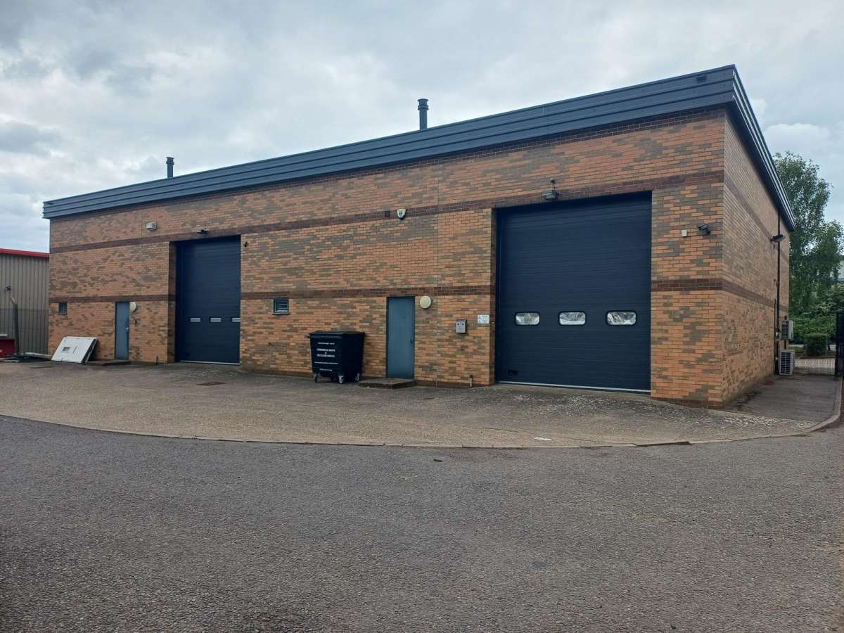 Industrial Unit in Corby - photo 2