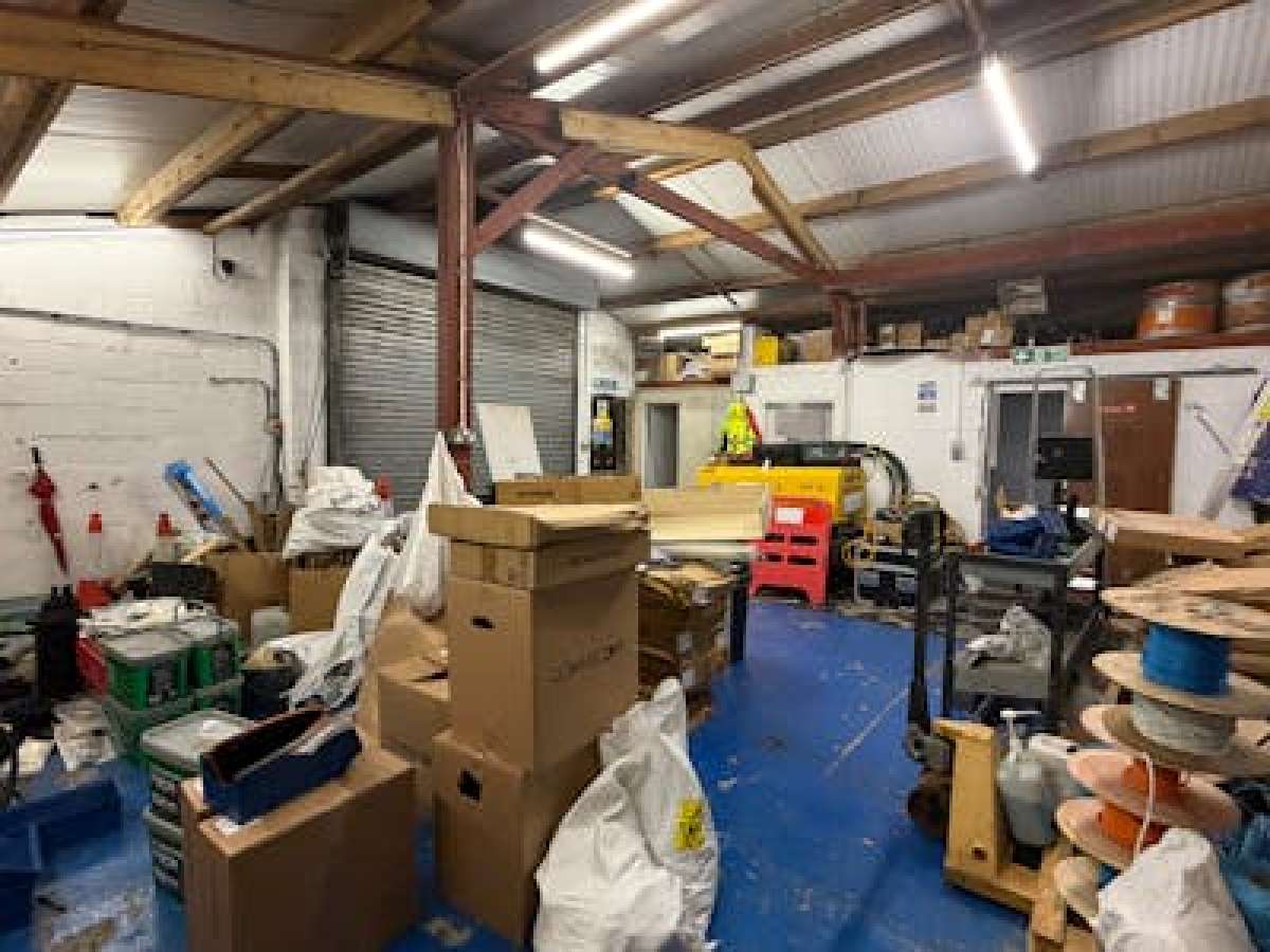 Industrial Unit in Southampton - photo 4