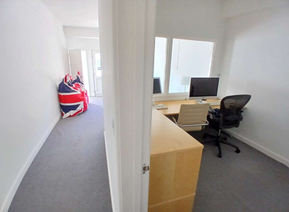 Industrial Unit in Bath - photo 2