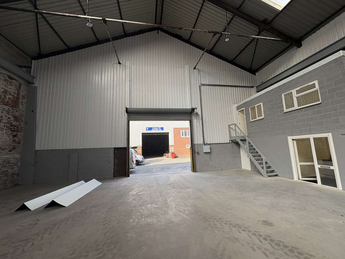 Industrial Unit in Wednesbury - photo 3