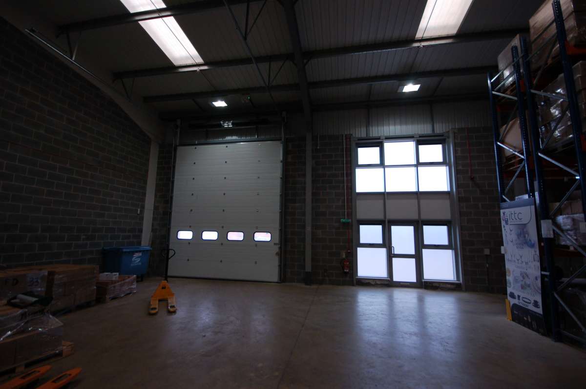 Industrial Unit in Market Harborough - photo 3
