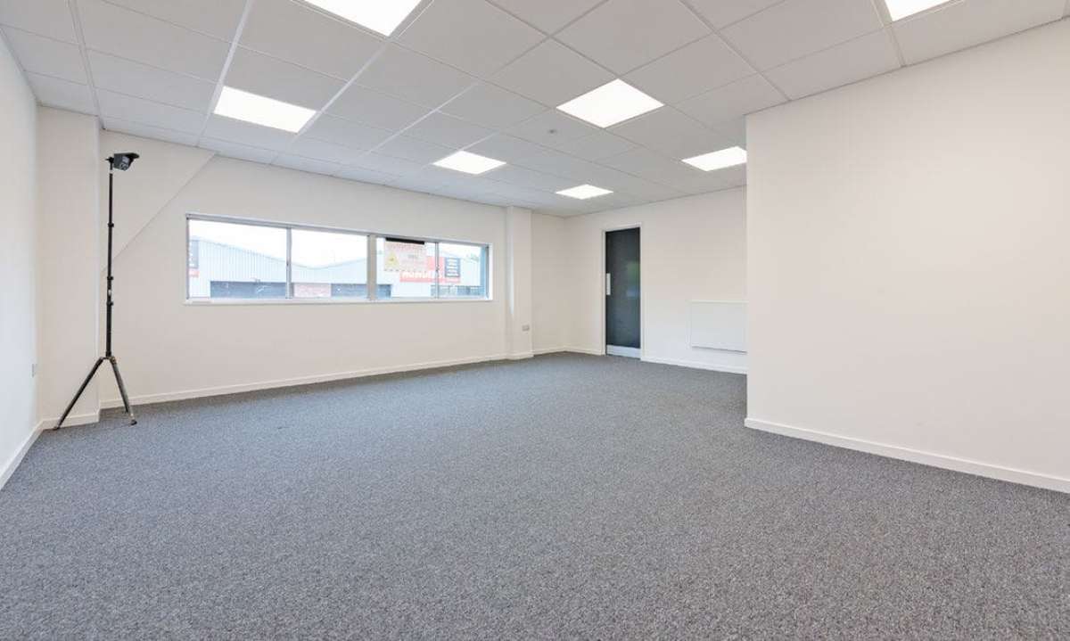Industrial Unit in Sydenham - photo 3