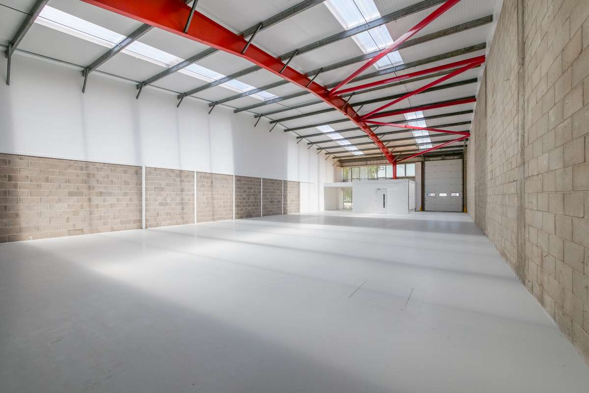 Industrial Unit in Portsmouth - photo 3