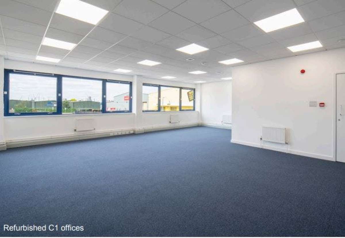 Industrial Unit in Barking - photo 4