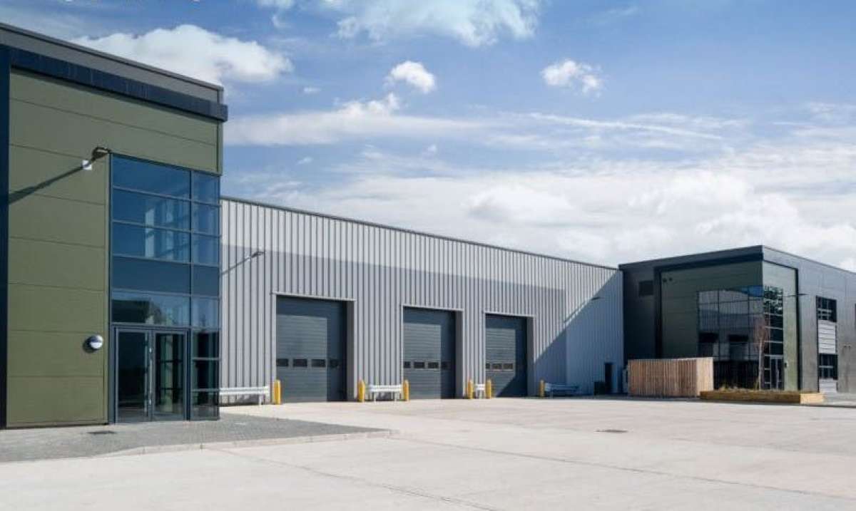 Industrial Unit in Barking - photo 2