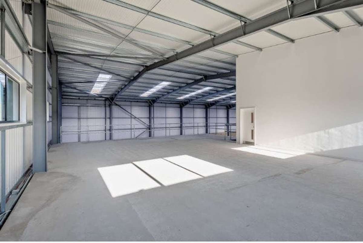 Industrial Unit in Orbital Park - photo 4
