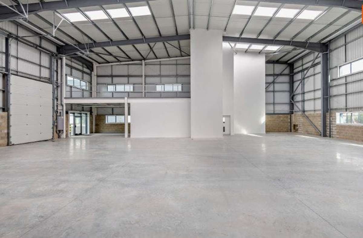 Industrial Unit in Orbital Park - photo 3