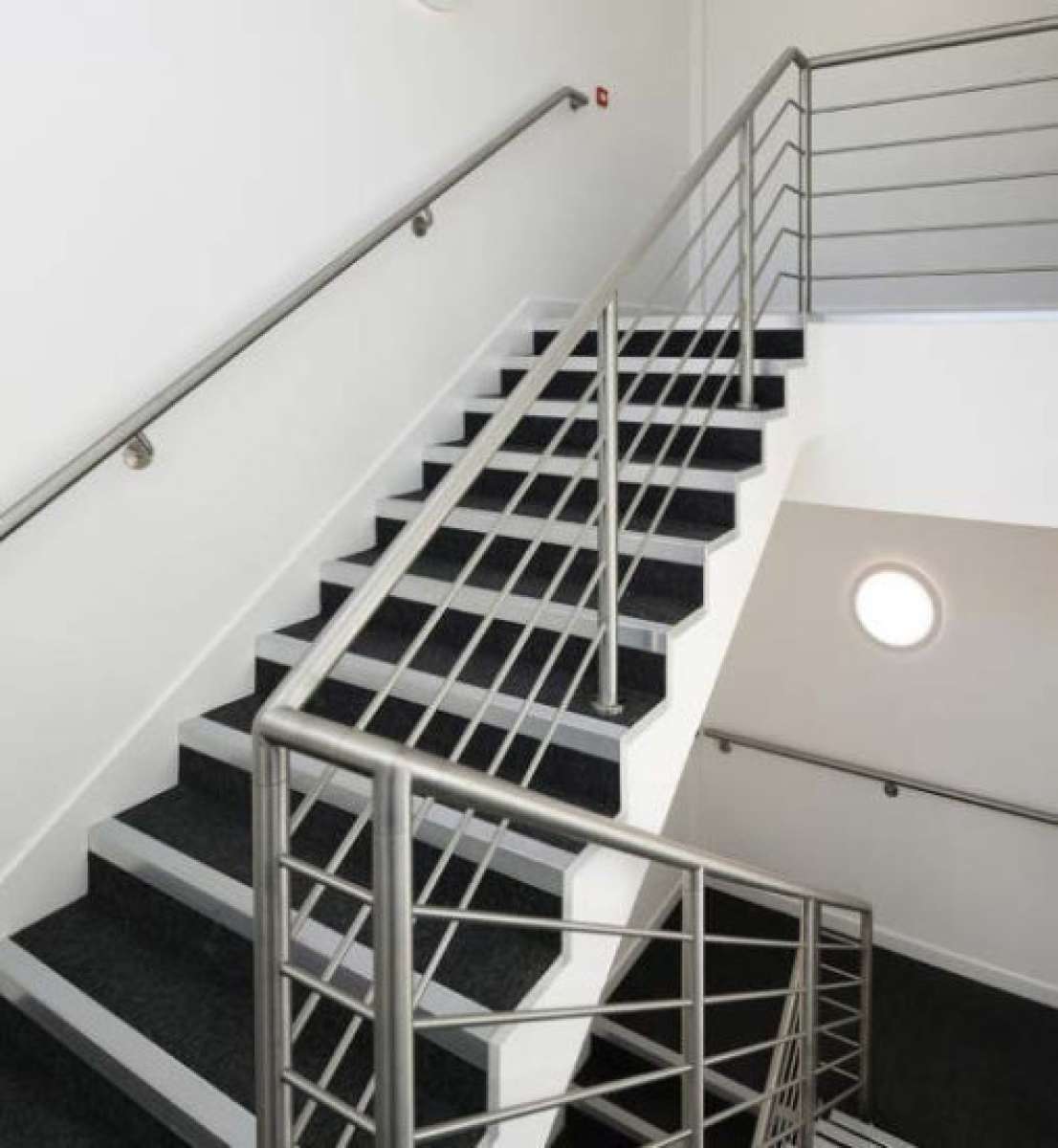 Industrial Unit in Sidcup - photo 3