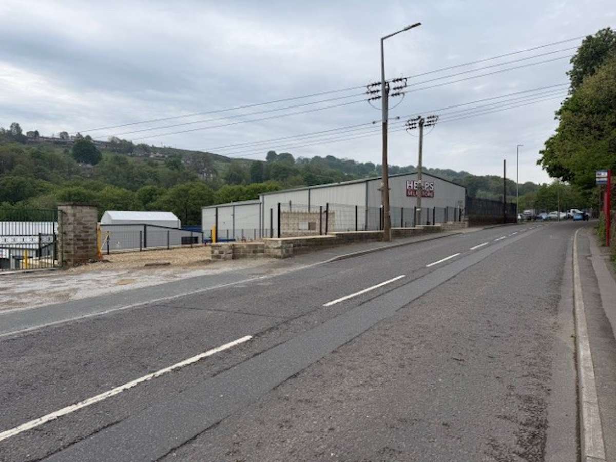 Industrial Unit in Sowerby Bridge - photo 4