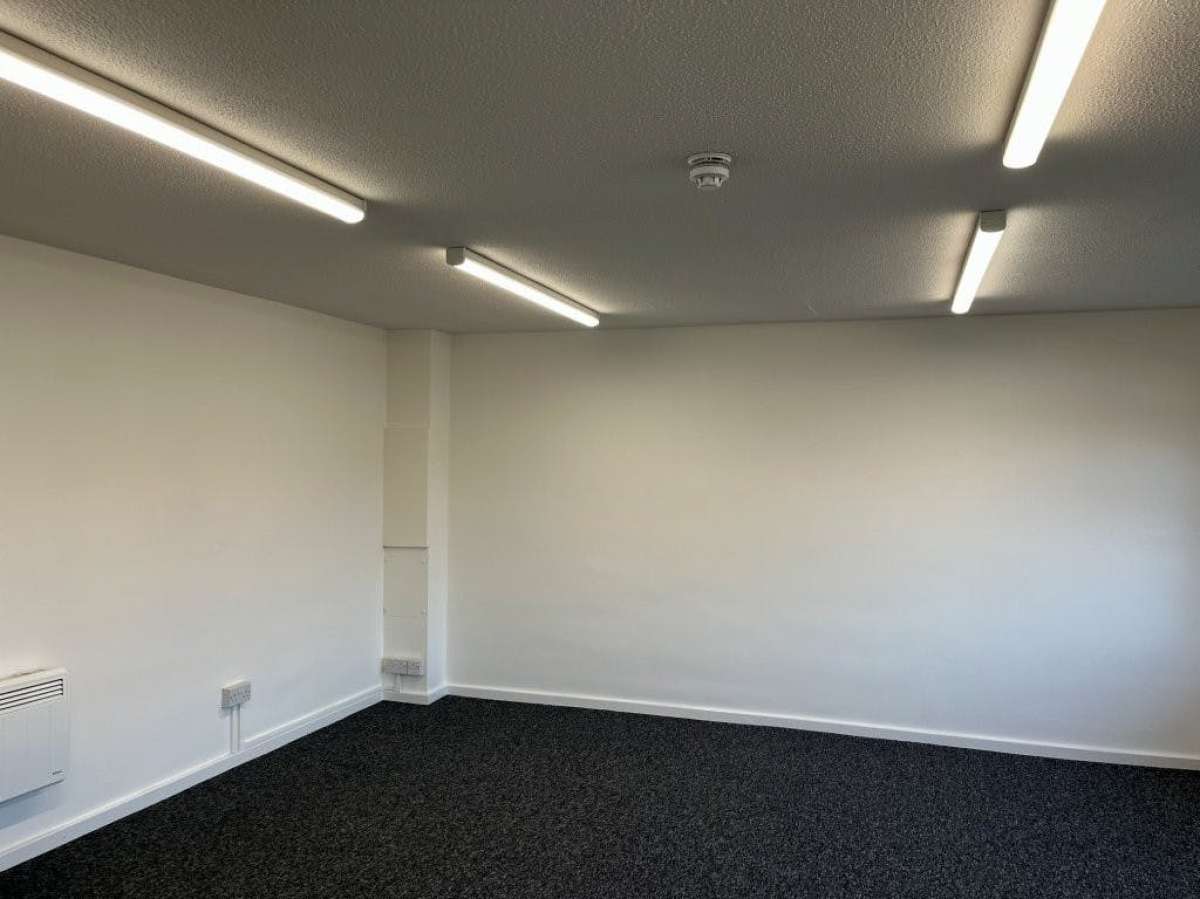 Industrial Unit in Ashford - photo 4