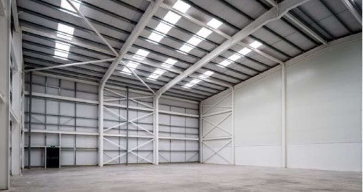 Industrial Unit in Barking - photo 2