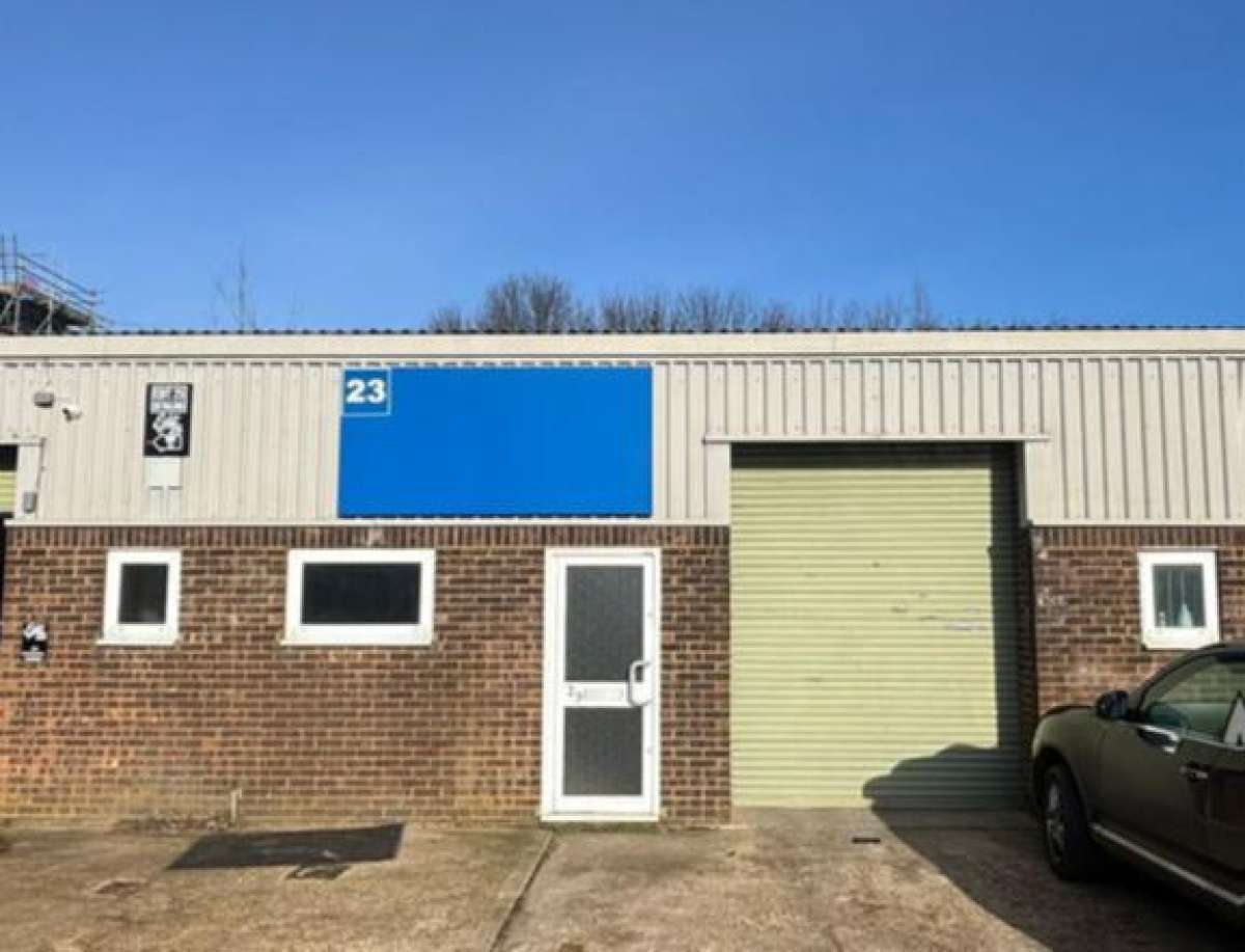 Industrial Unit in Letchworth Garden City - photo 2