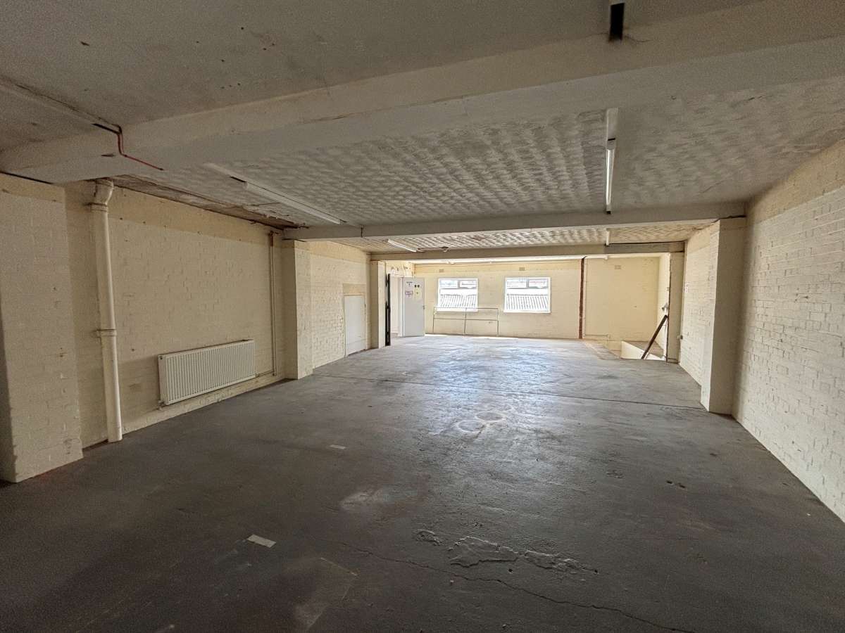 Industrial Unit in Leicester - photo 3