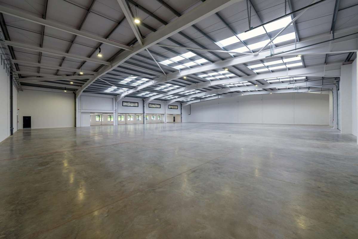 Industrial Unit in Chessington - photo 2