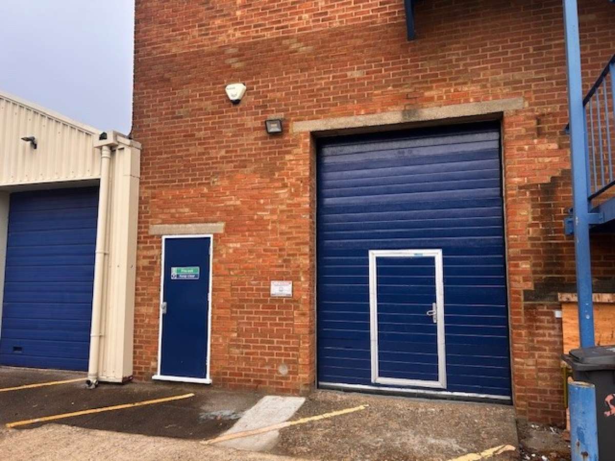 Industrial Unit in Letchworth - photo 2