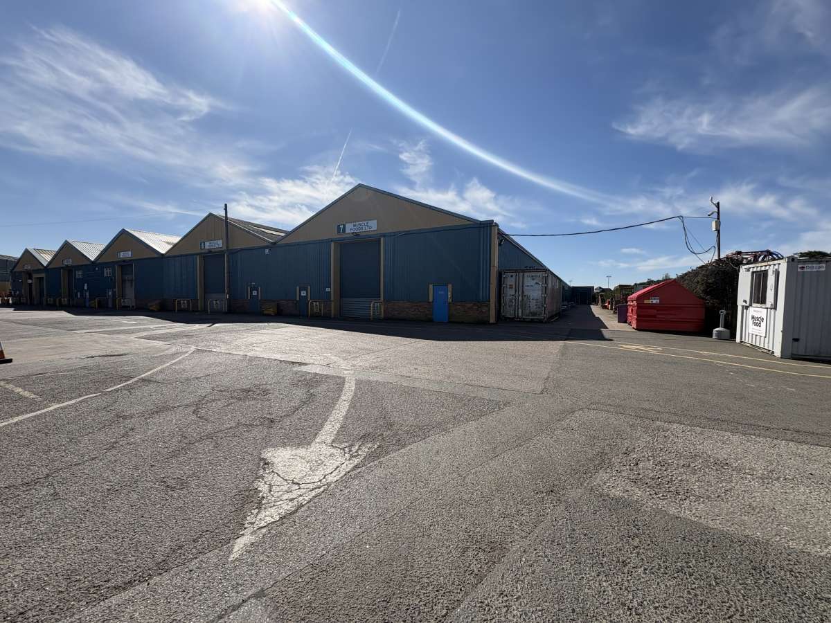 Industrial Unit in West Bromwich - photo 4