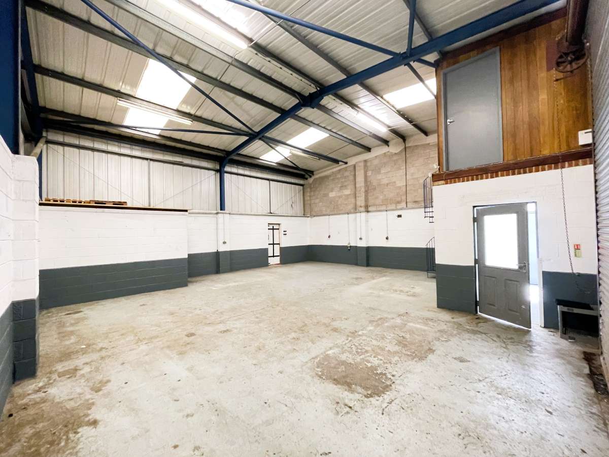Industrial Unit in Burton On Trent - photo 3