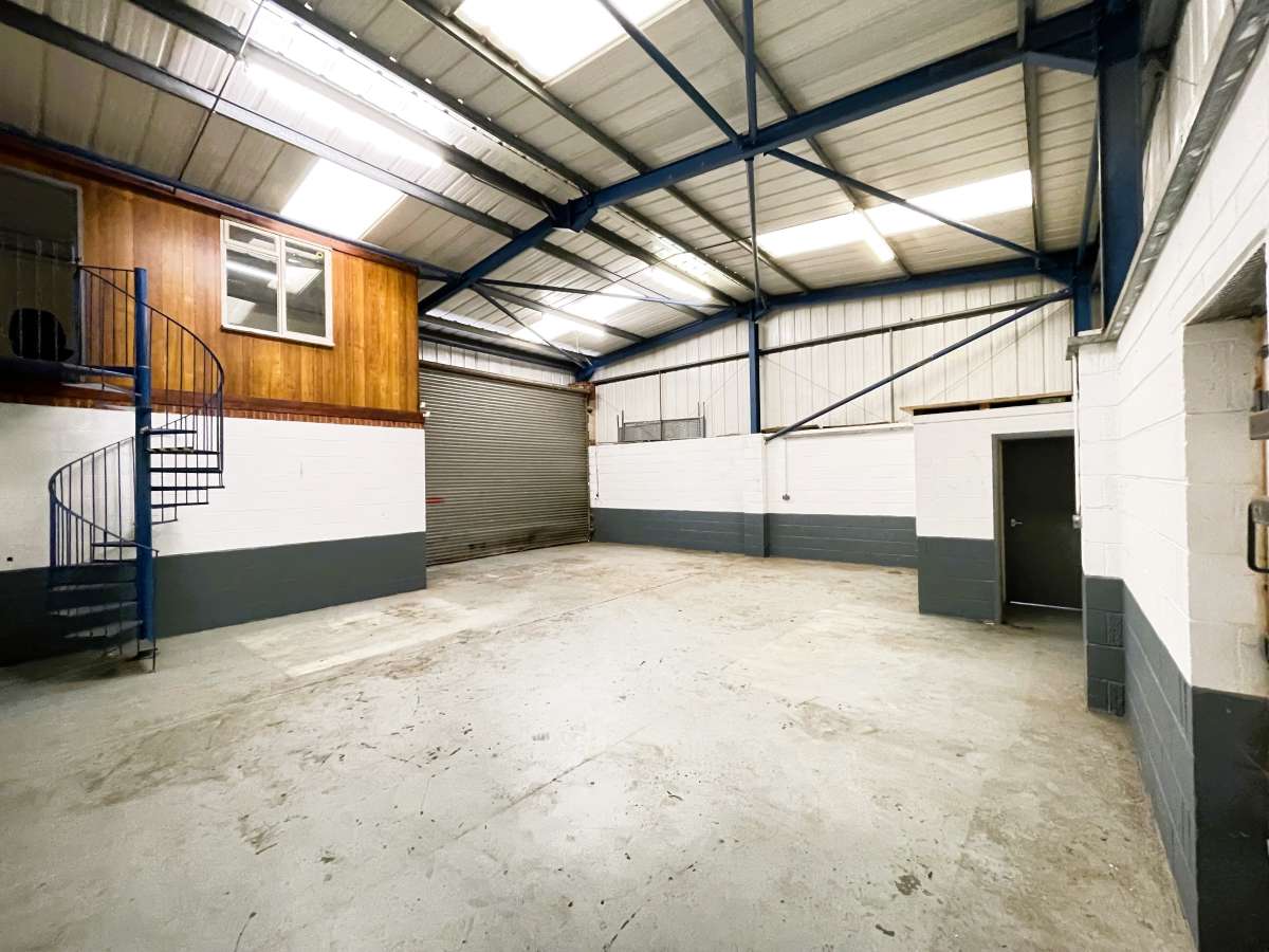 Industrial Unit in Burton On Trent - photo 4