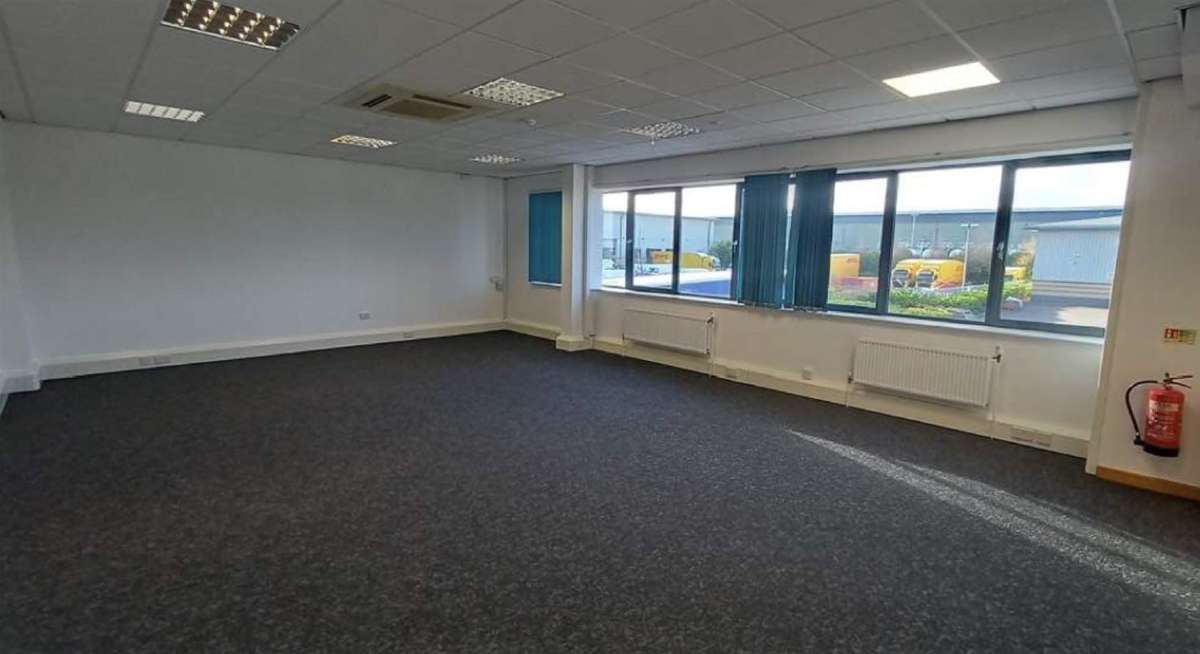 Industrial Unit in Basildon - photo 2