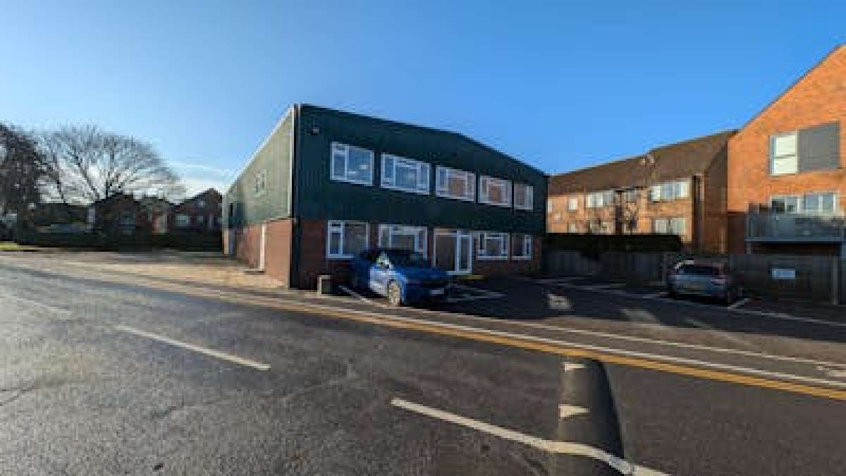 Industrial Unit in Ringwood - photo 3