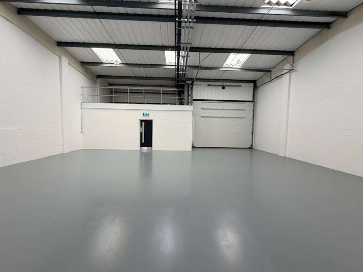 Industrial Unit in Portsmouth - photo 3