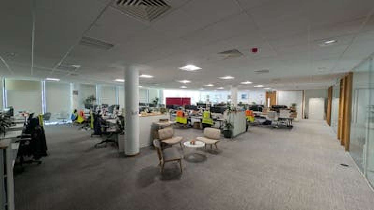 Industrial Unit in Fareham - photo 3