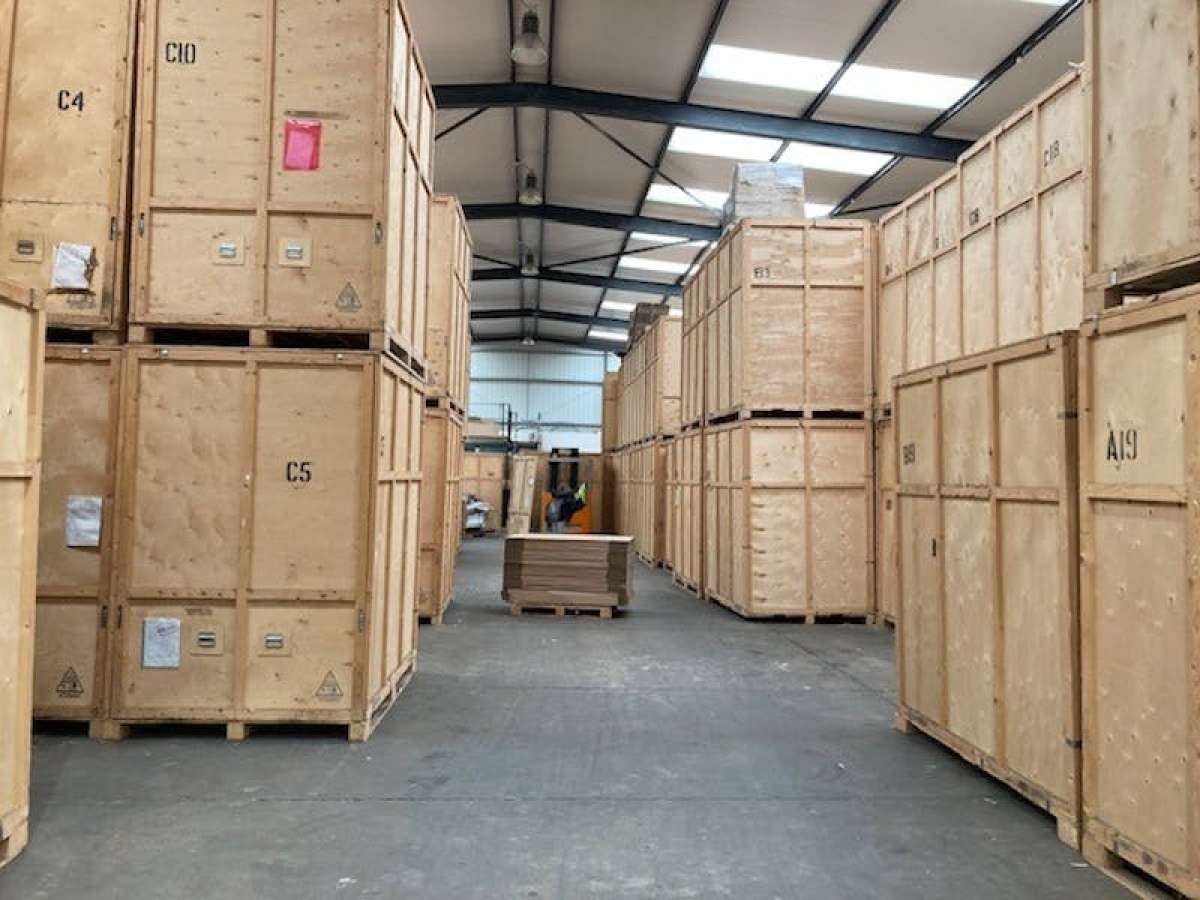 Industrial Unit in Camberley - photo 3