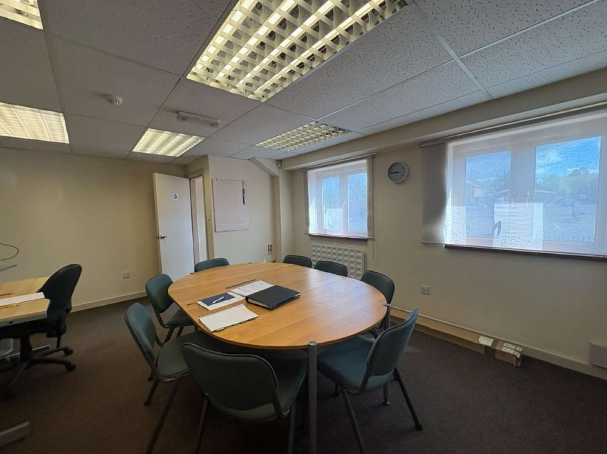 Industrial Unit in Bradford - photo 3