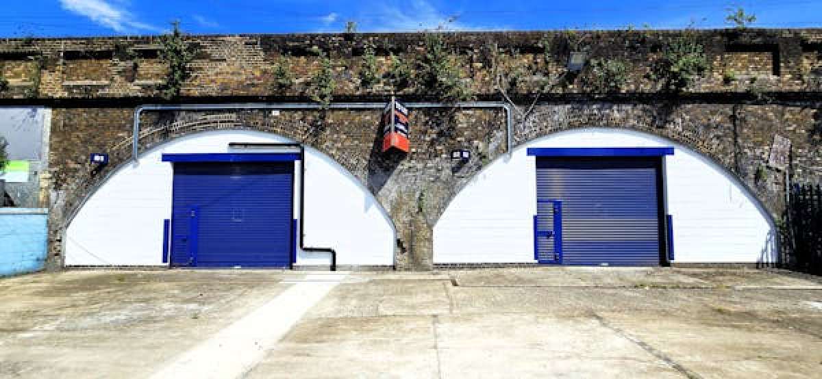 Industrial Unit in London - photo 3