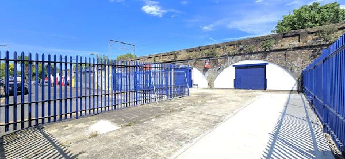 Industrial Unit in London
