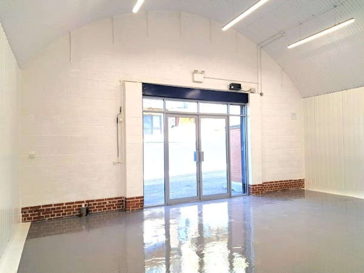 Industrial Unit in London - photo 4