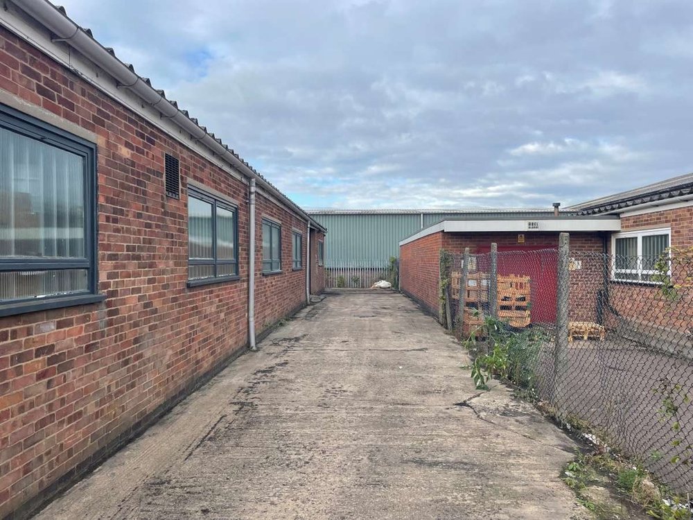 Industrial Unit in Leicester - photo 4