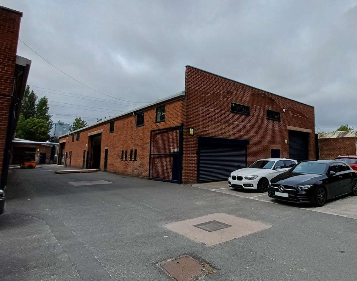 Investment in Birmingham - photo 2