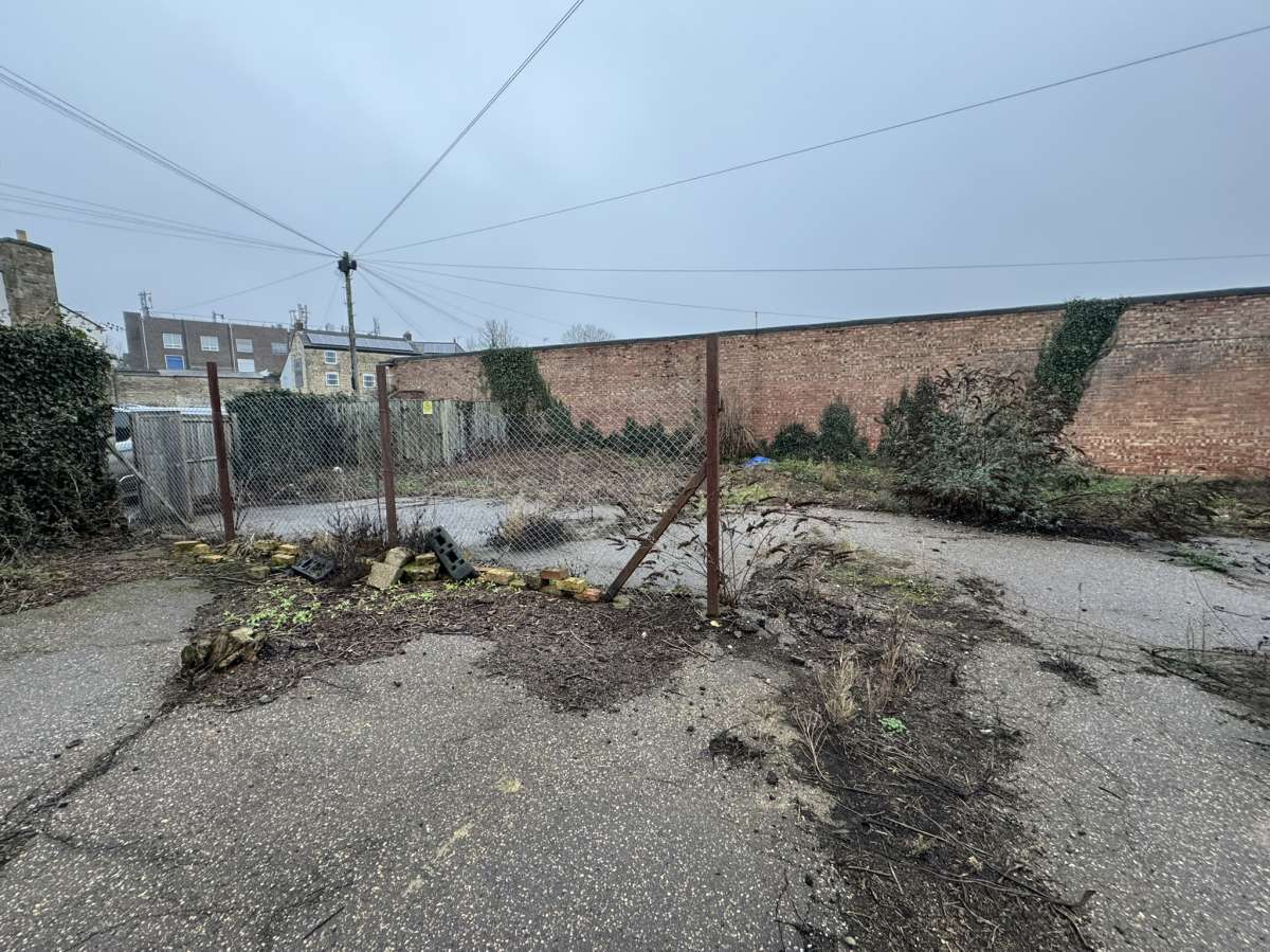 Land in Peterborough - photo 4