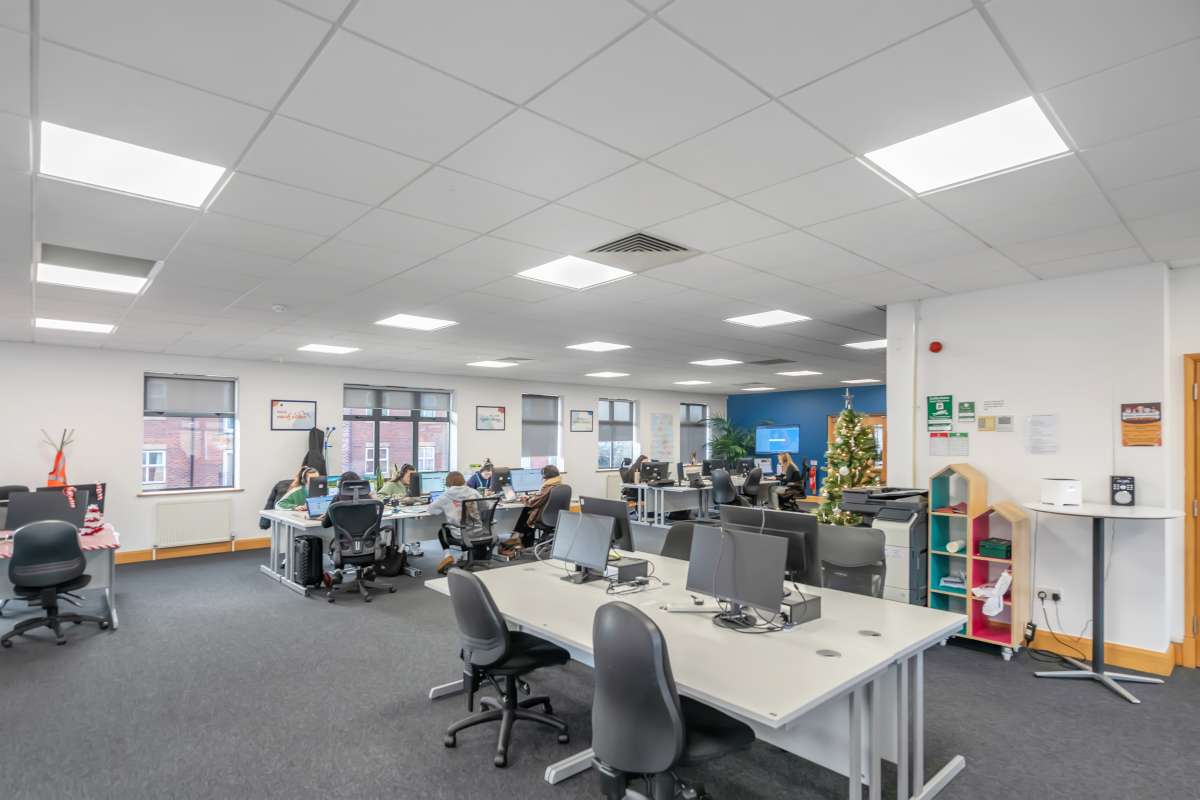 Office in Chetwynd Business Park Chilwell - photo 2