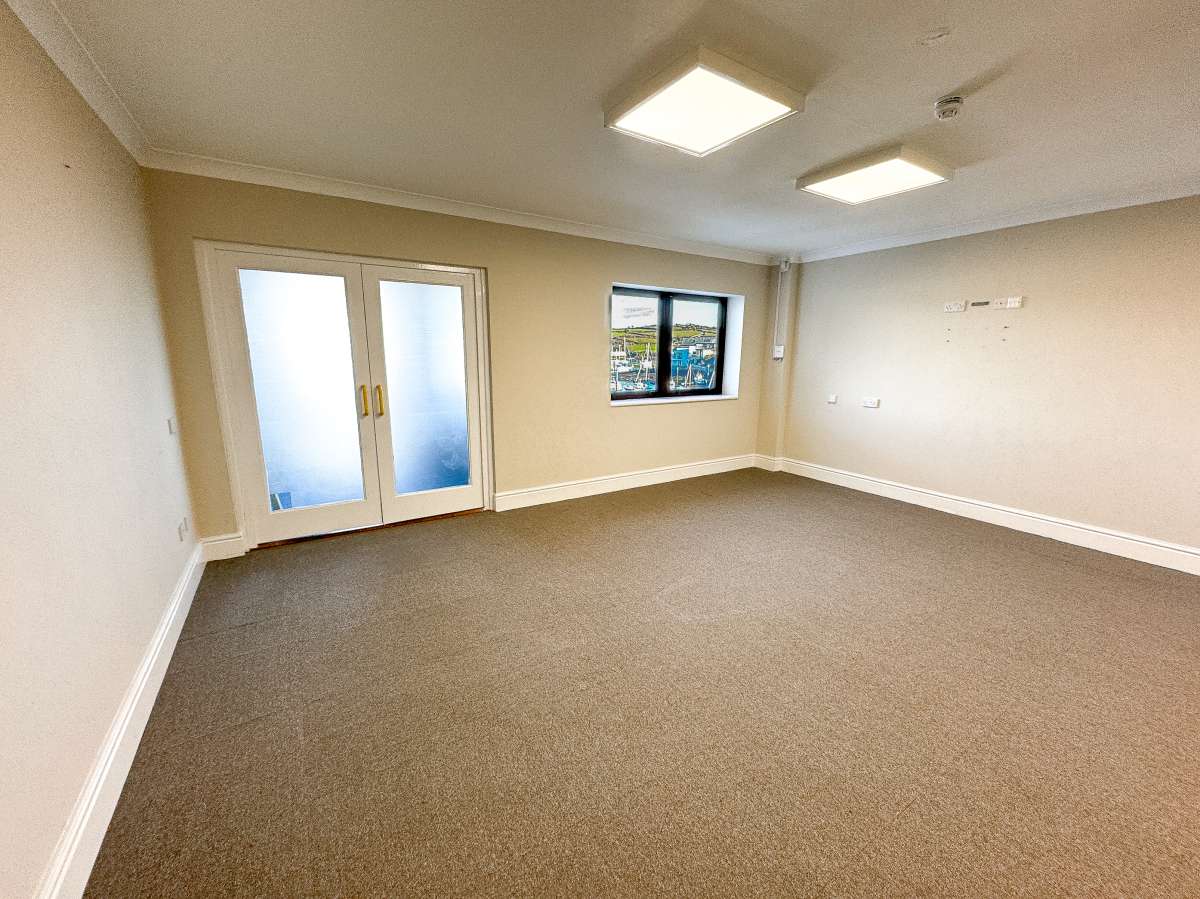 Office in Falmouth - photo 2