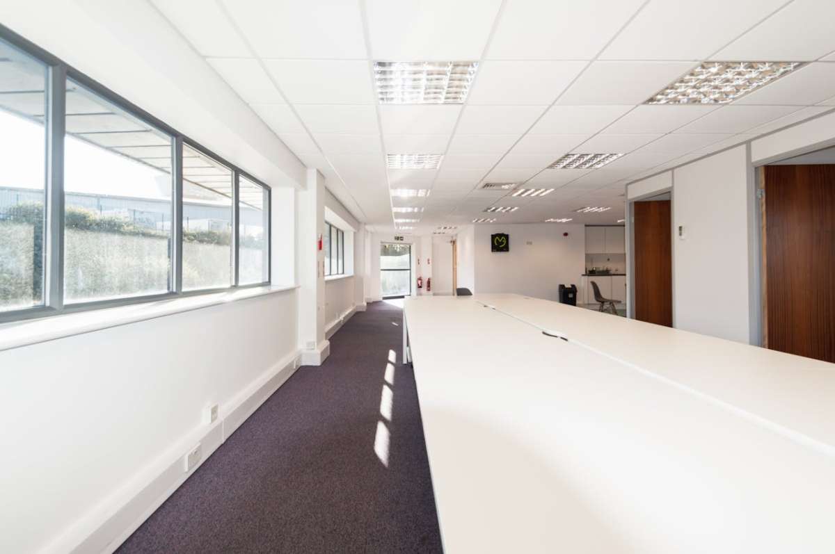 Office in Poole - photo 3