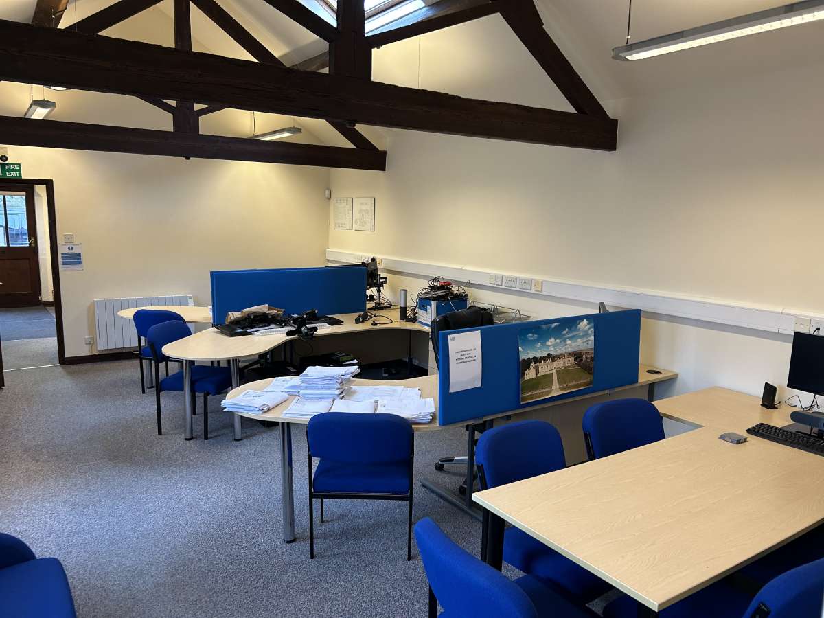 Office in Stoney Stanton - photo 3