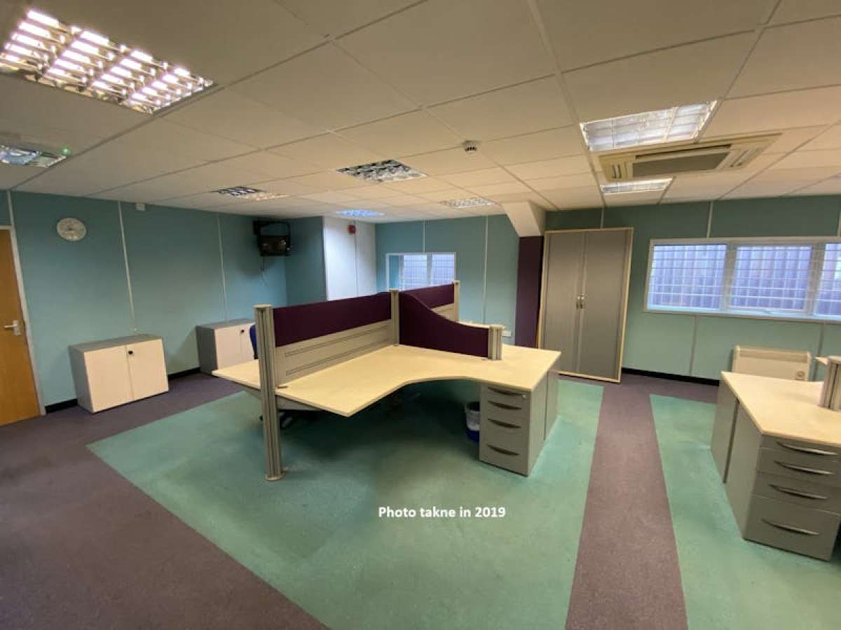 Office in Poole - photo 4